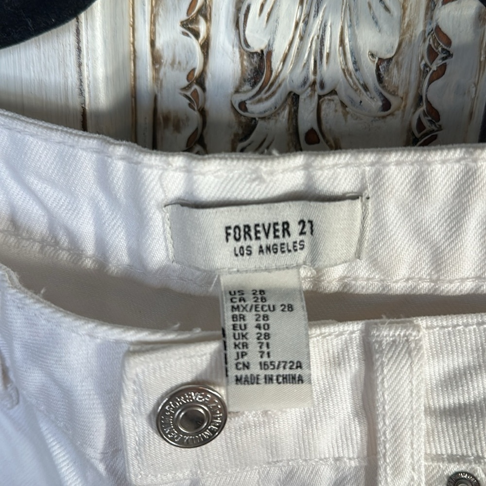 Curated, Forever 21 Bright White Jean Shorts with Embroidered Top 2Pc Bundle - Picture 3 of 8